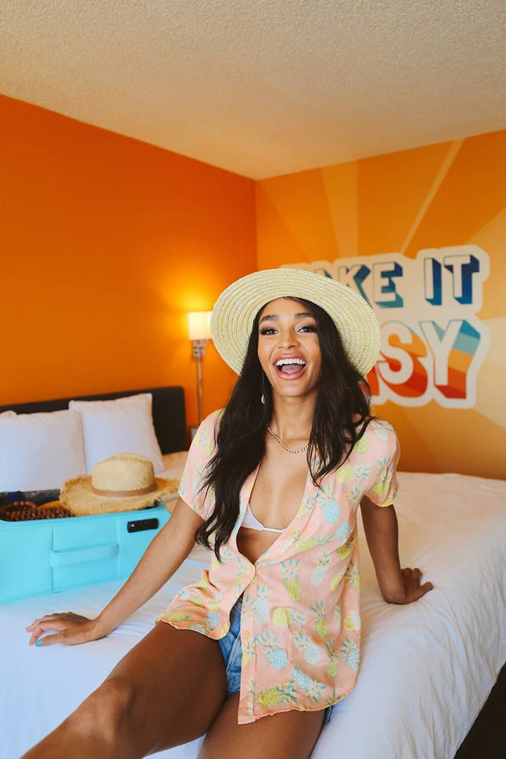 Tipsy Elves Women's Pina Colada Hawaiian Shirt